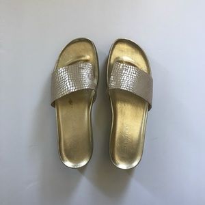 Donald J Pliner Sandals